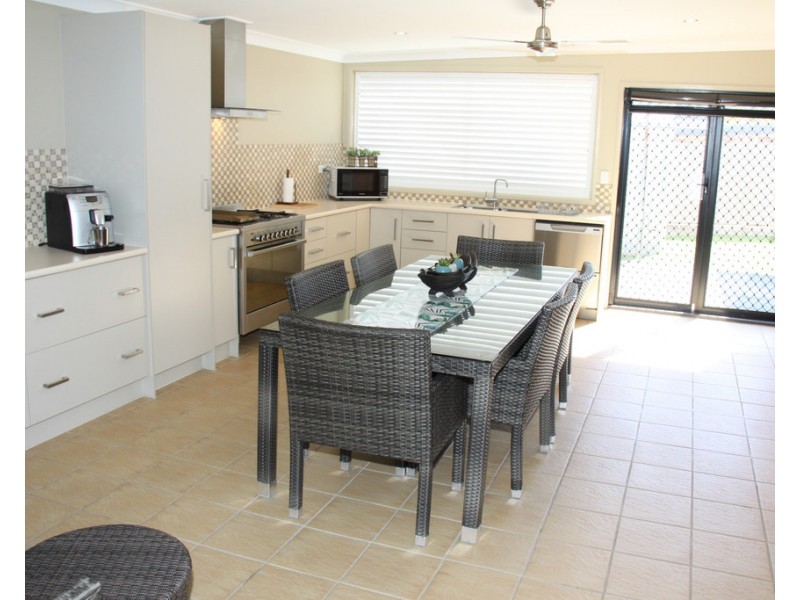 6 Bevington street, Tannum Sands QLD 4680