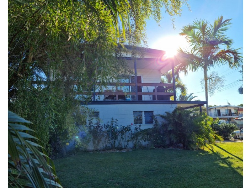 25 Katandra Street, Boyne Island QLD 4680