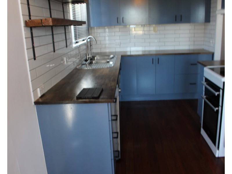 25 Katandra Street, Boyne Island QLD 4680