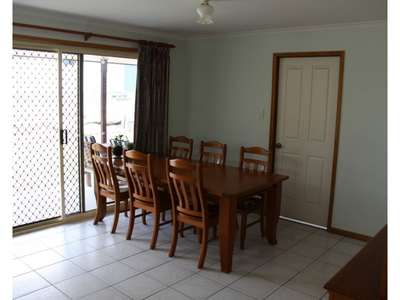 15 Golden Ave, Tannum Sands QLD 4680