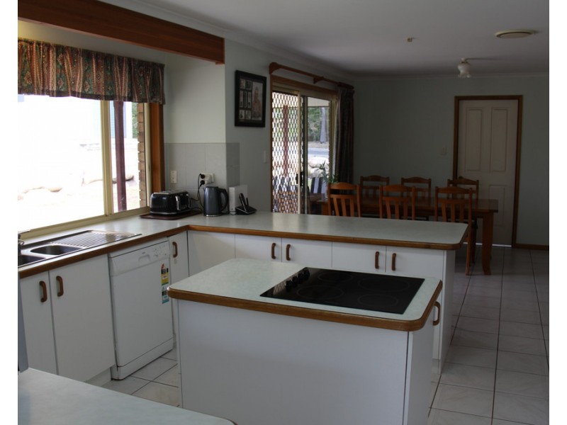 15 Golden Ave, Tannum Sands QLD 4680