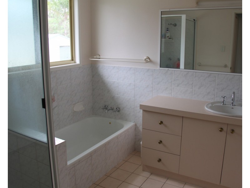 15 Golden Ave, Tannum Sands QLD 4680