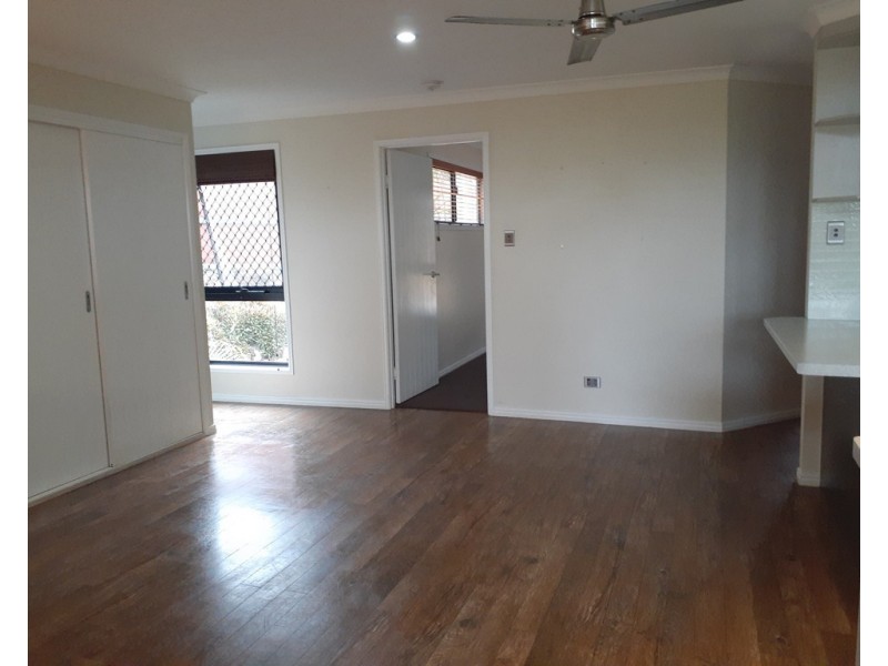 4 Bauhinia Street, Boyne Island QLD 4680