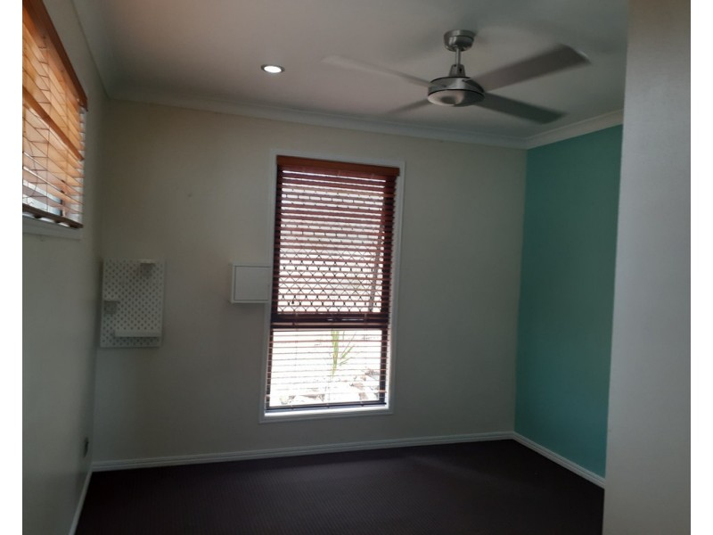 4 Bauhinia Street, Boyne Island QLD 4680