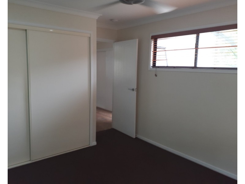 4 Bauhinia Street, Boyne Island QLD 4680