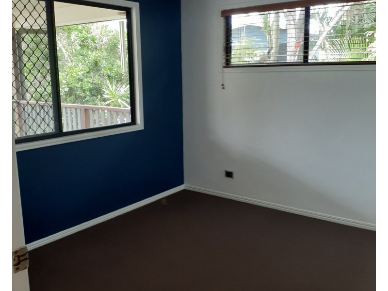 4 Bauhinia Street, Boyne Island QLD 4680