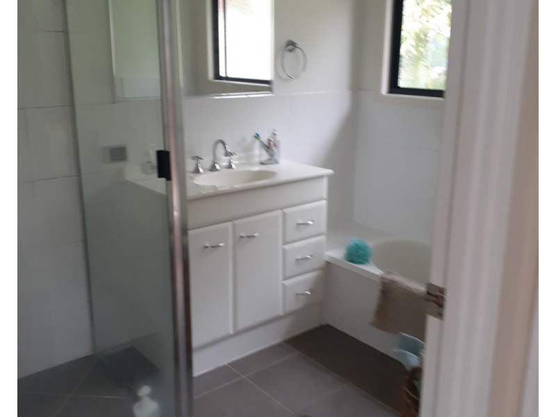 4 Bauhinia Street, Boyne Island QLD 4680