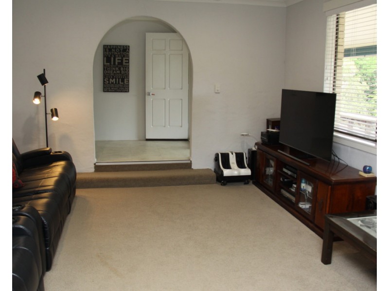 32 Helen Cresent, Wurdong Heights QLD 4680