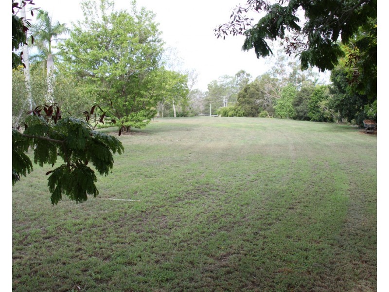 32 Helen Cresent, Wurdong Heights QLD 4680