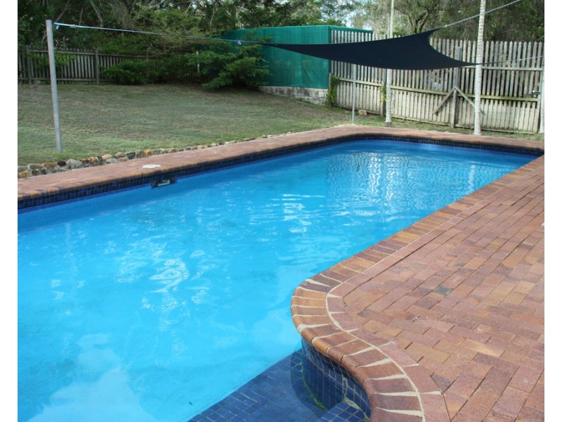 32 Helen Cresent, Wurdong Heights QLD 4680