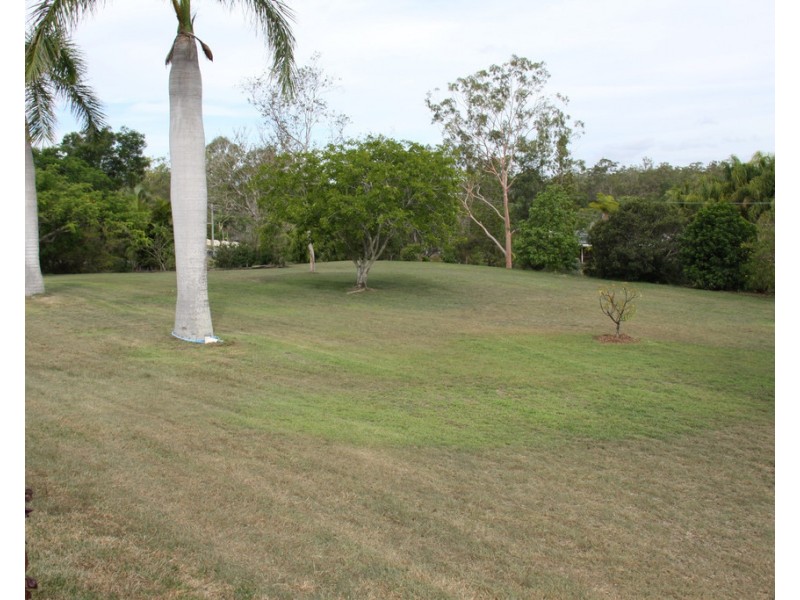 32 Helen Cresent, Wurdong Heights QLD 4680