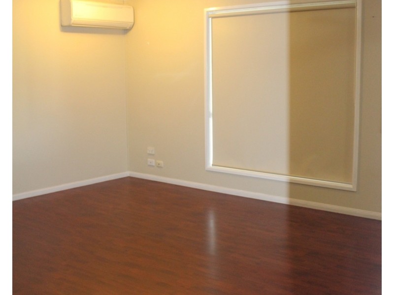 13 Swains Court, Boyne Island QLD 4680
