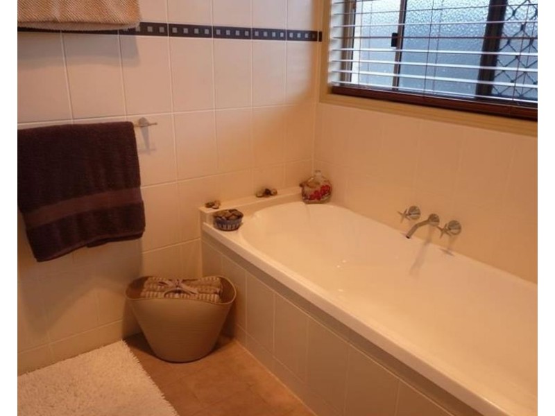 14 Longreach Court, Tannum Sands QLD 4680