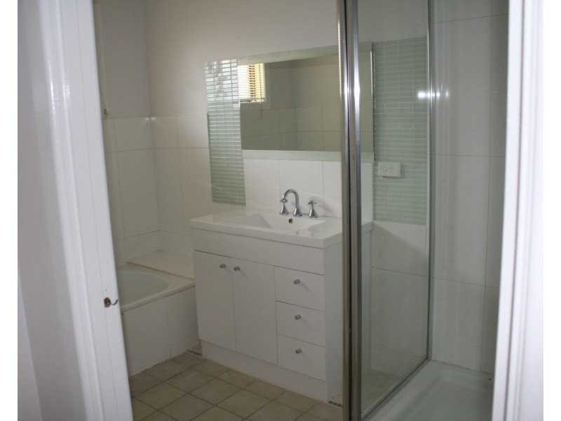 2 Chauvel Court, Boyne Island QLD 4680