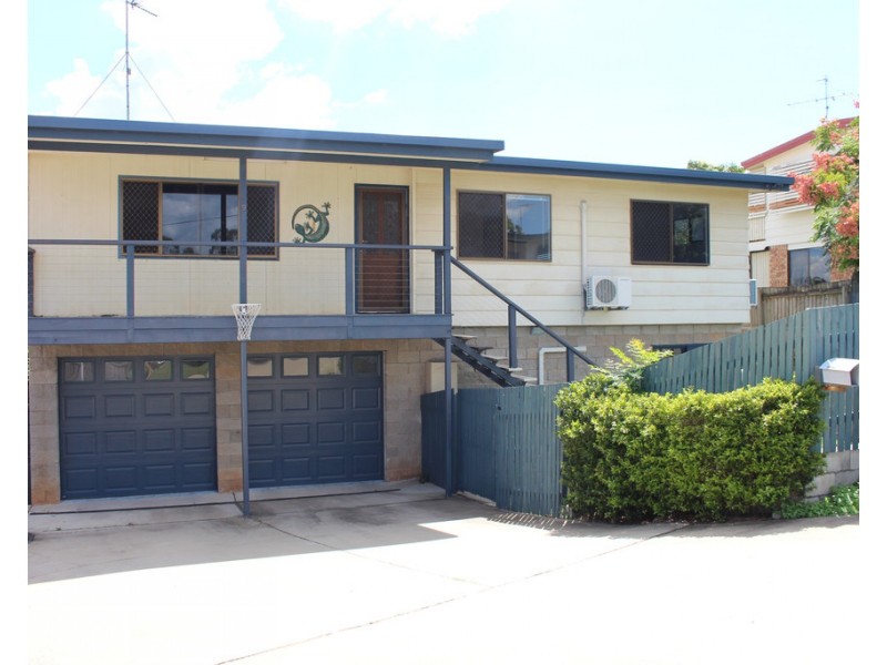 9 Marina Avenue, Boyne Island QLD 4680