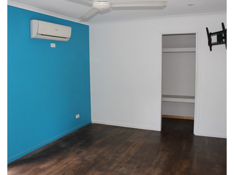 9 Marina Avenue, Boyne Island QLD 4680