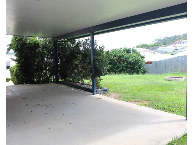 9 Marina Avenue, Boyne Island QLD 4680