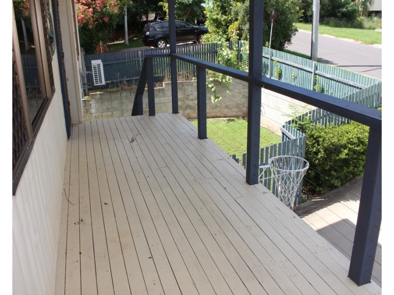 9 Marina Avenue, Boyne Island QLD 4680