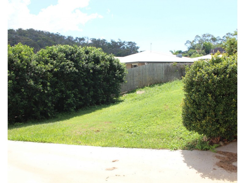 9 Marina Avenue, Boyne Island QLD 4680