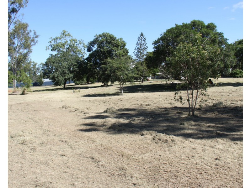 11 Awoonga Dam Road, Benaraby QLD 4680