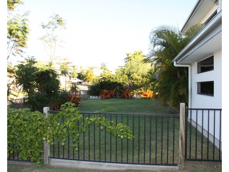 13 Tina Drive, Tannum Sands QLD 4680