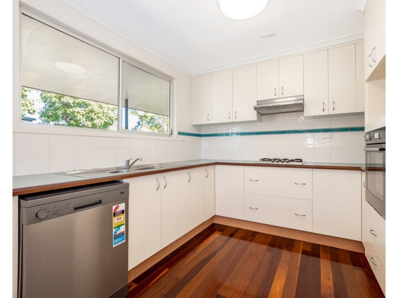 28 Sayre Cresent, Boyne Island QLD 4680