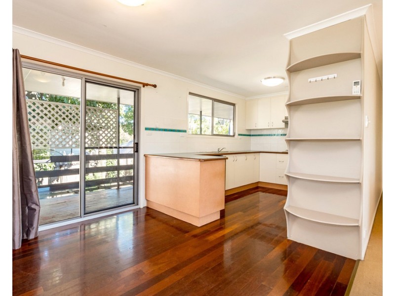 28 Sayre Cresent, Boyne Island QLD 4680