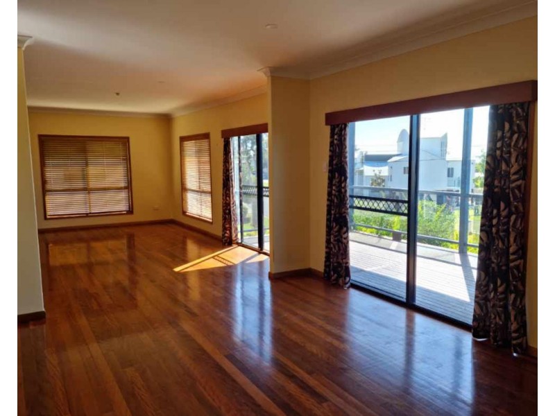 15 Gwen Street, Tannum Sands QLD 4680