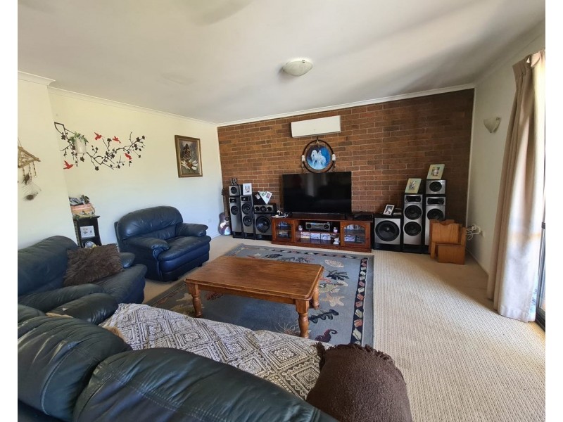 8 Chapple Court, Boyne Island QLD 4680