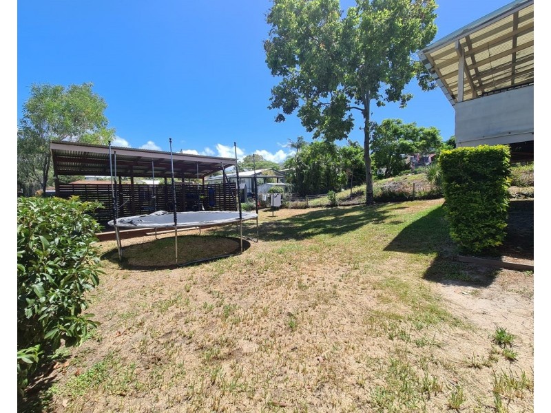 8 Chapple Court, Boyne Island QLD 4680