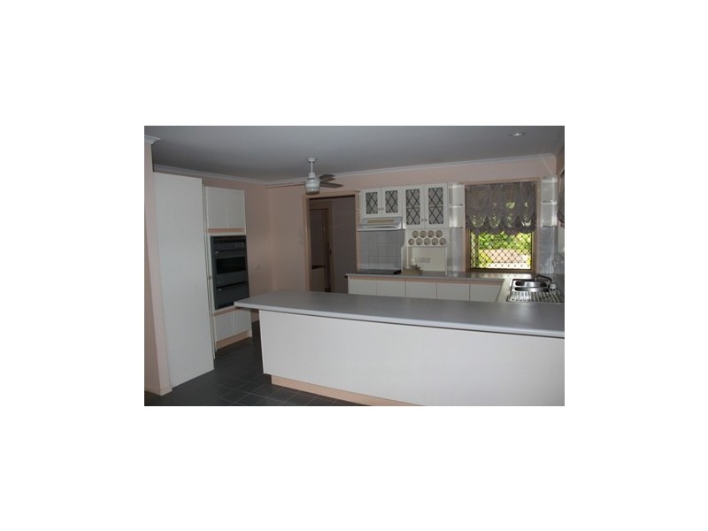 11 Swains Ct, Boyne Island QLD 4680