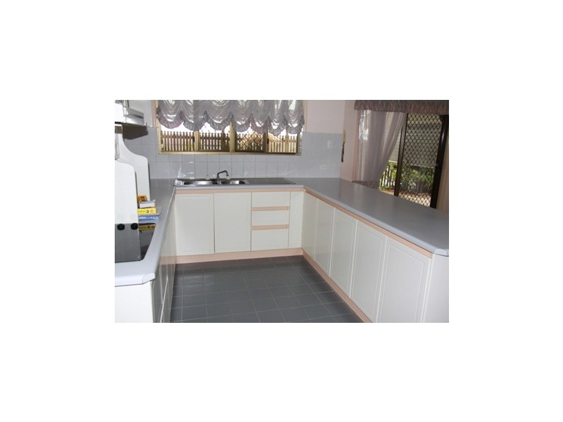 11 Swains Ct, Boyne Island QLD 4680