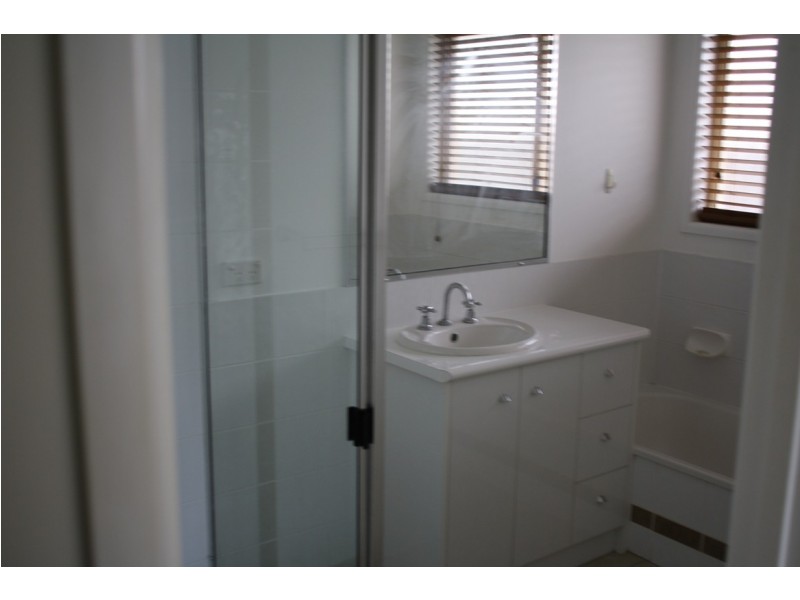 14 Stella, Boyne Island QLD 4680