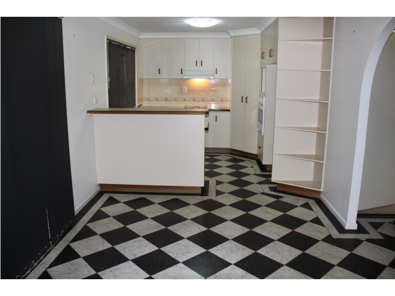 17 Beltana Drive, Boyne Island QLD 4680