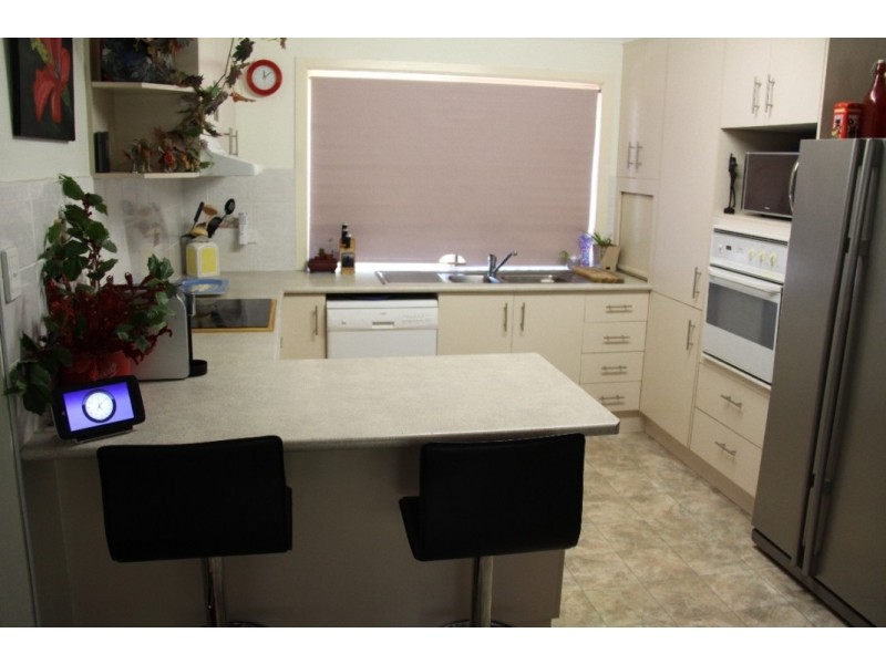 8 Silverton Drive, Tannum Sands QLD 4680