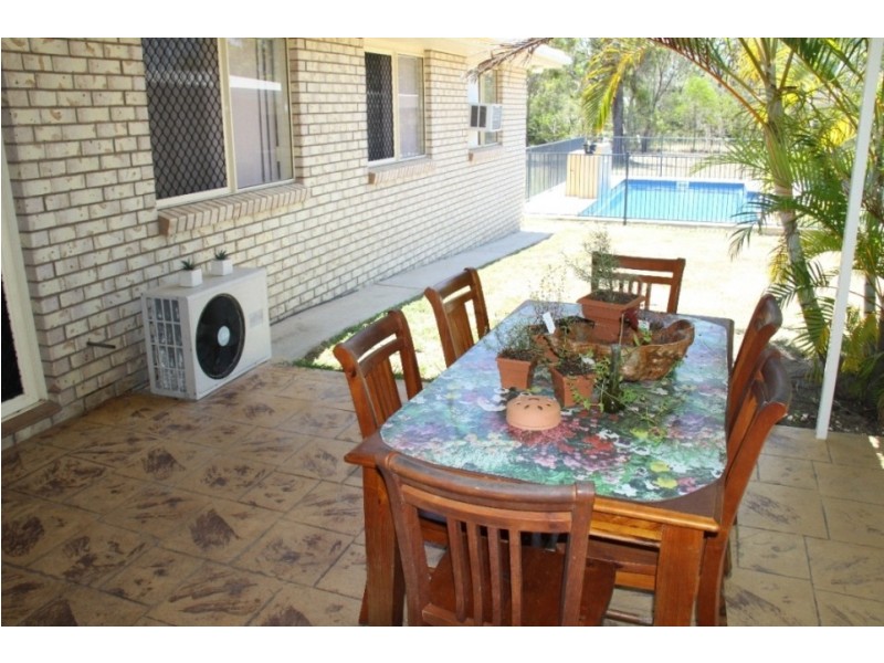 8 Silverton Drive, Tannum Sands QLD 4680