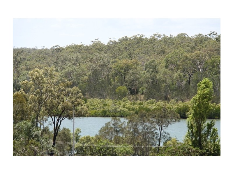 10 Sayre Crescent, Boyne Island QLD 4680