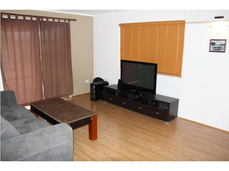 10 Sayre Crescent, Boyne Island QLD 4680