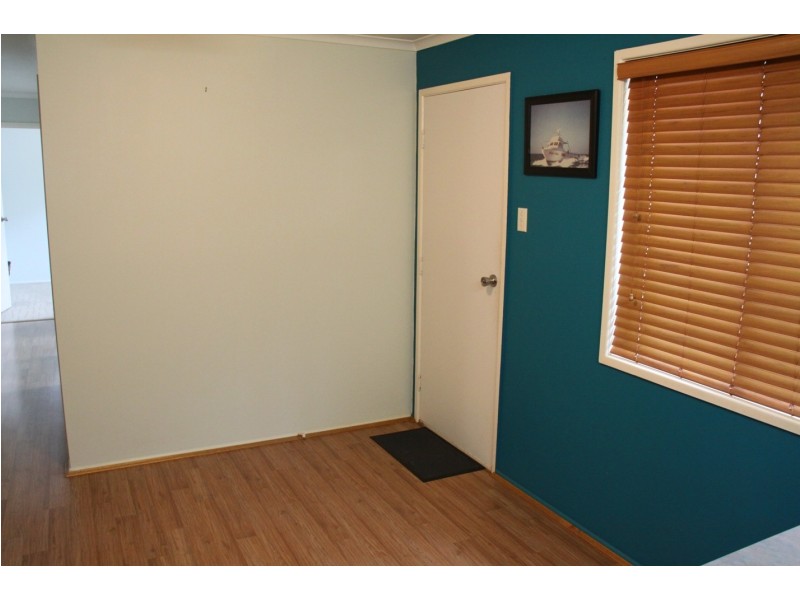 10 Sayre Crescent, Boyne Island QLD 4680