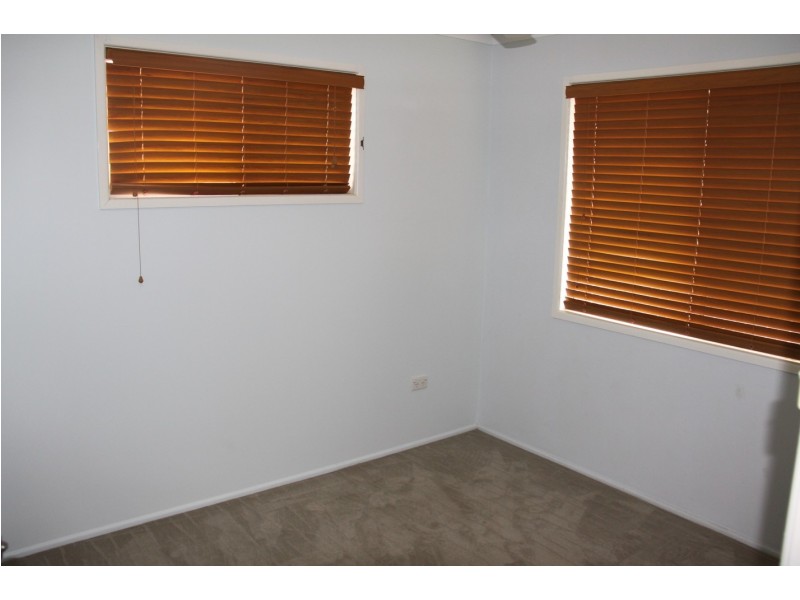 10 Sayre Crescent, Boyne Island QLD 4680