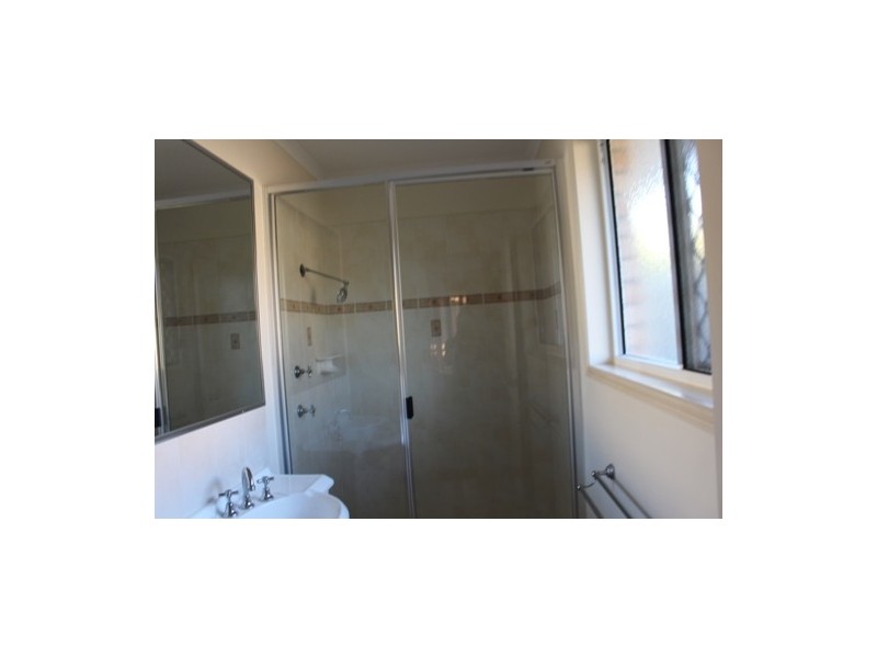 25 Golf View Drive, Boyne Island QLD 4680