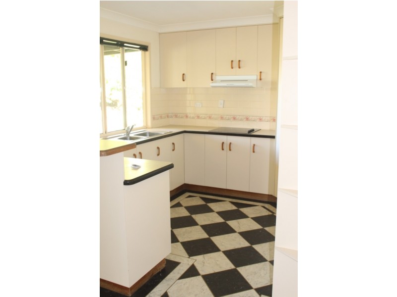 17 Beltana Drive, Boyne Island QLD 4680