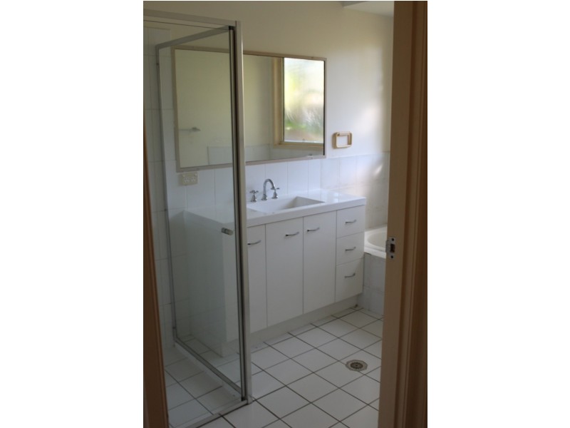 17 Beltana Drive, Boyne Island QLD 4680