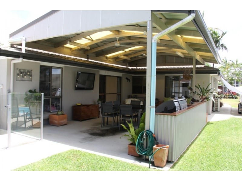 4 Alexander Street, Boyne Island QLD 4680