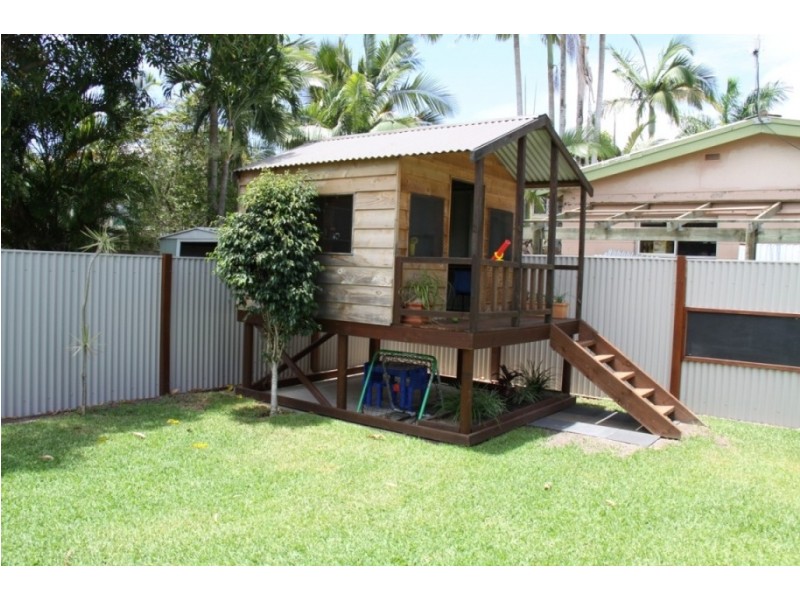 4 Alexander Street, Boyne Island QLD 4680