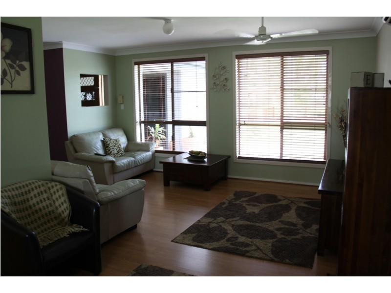 4 Alexander Street, Boyne Island QLD 4680