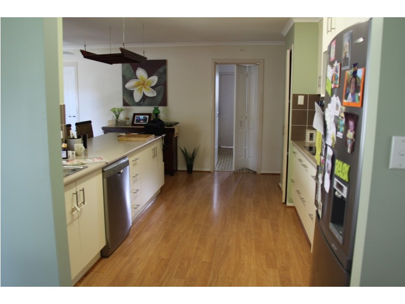 4 Alexander Street, Boyne Island QLD 4680