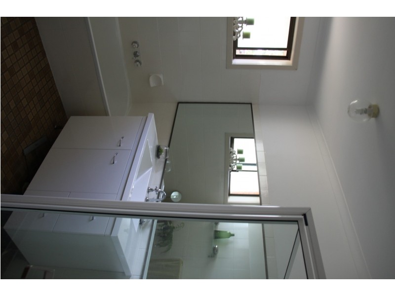 4 Alexander Street, Boyne Island QLD 4680