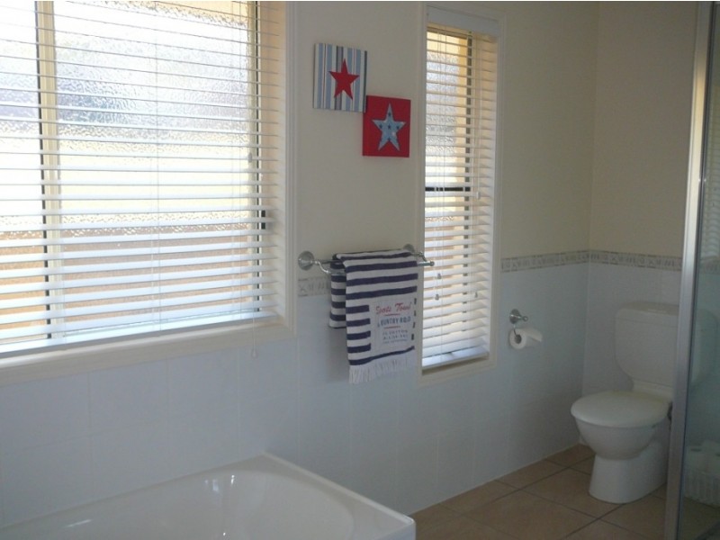 13 Stoney Ct, Tannum Sands QLD 4680