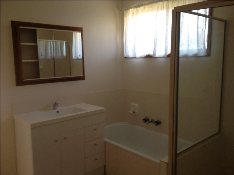 23 Brin st, Boyne Island QLD 4680